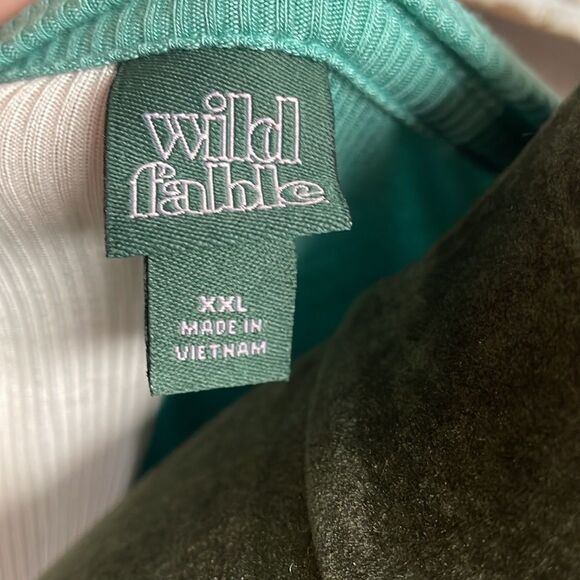 Wild Fable Ladies long sleeve pullover top Green and white - Picture 3 of 3